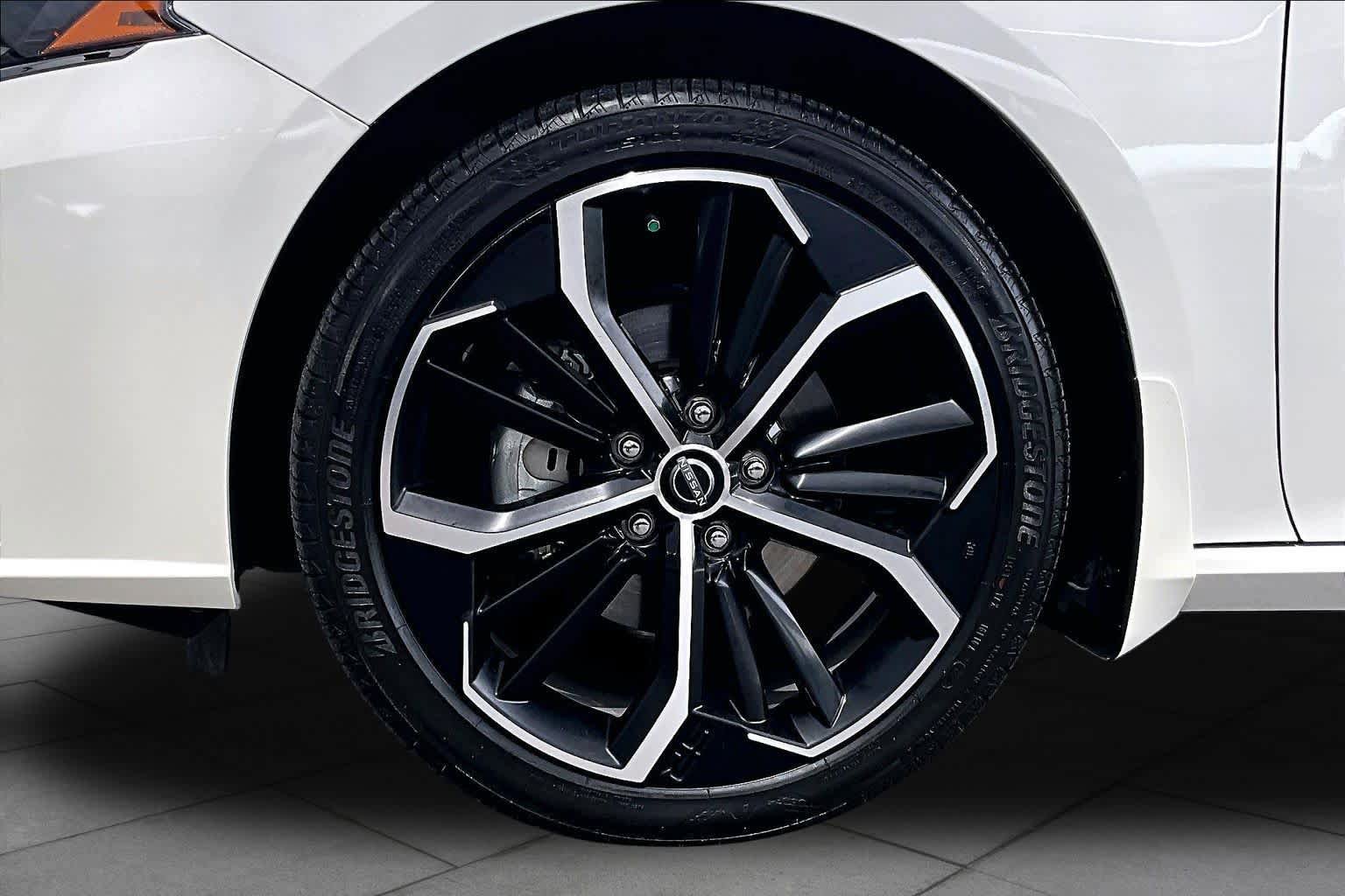 Certified 2024 Nissan Altima 2.5 SR w/ SR Premium Package FWD image 11
