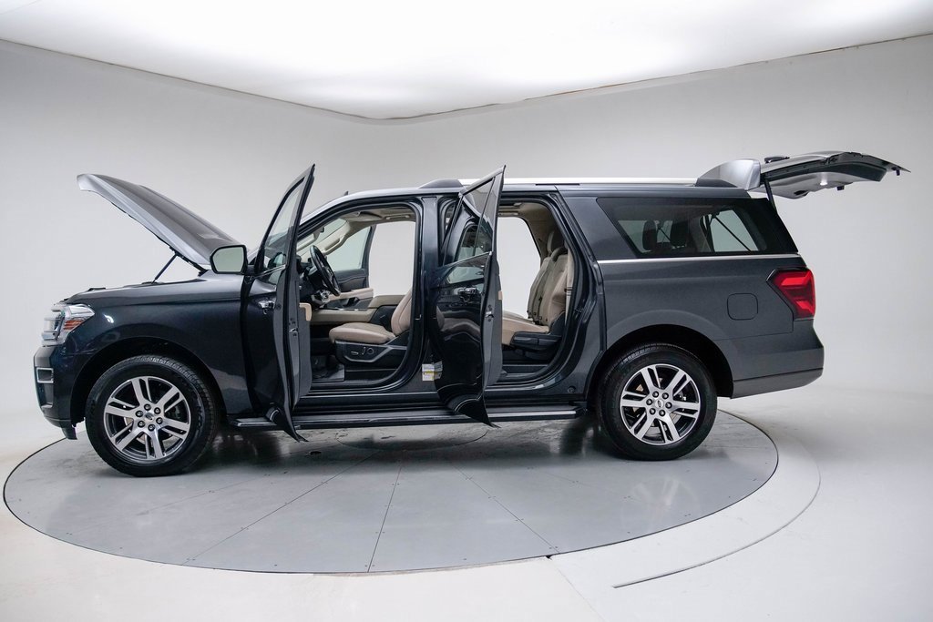 Used 2022 Ford Expedition Max Limited image 18