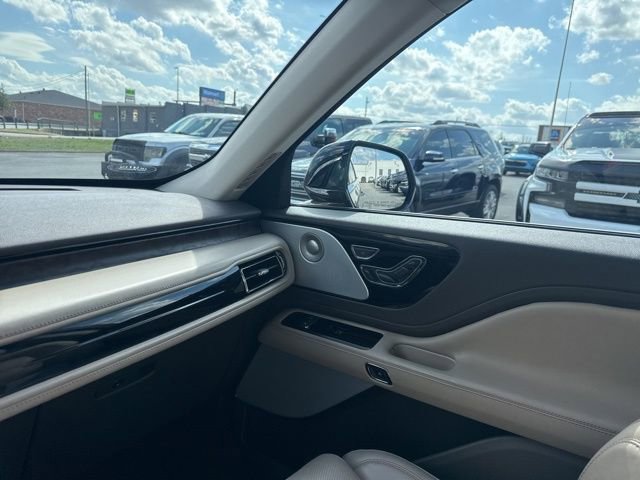 Used 2022 Lincoln Aviator Reserve w/ Equipment Group 201A image 21
