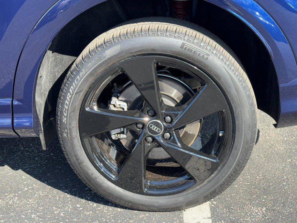 New 2025 Audi Q5 Premium Plus image 4