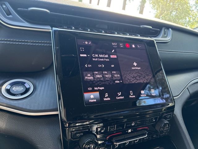 Used 2023 Jeep Grand Cherokee L Laredo w/ Luxury Tech Group I RWD image 31