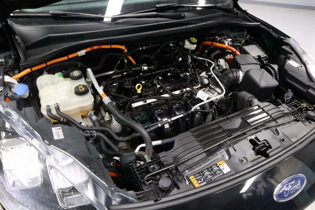 Certified 2022 Ford Escape Titanium image 17