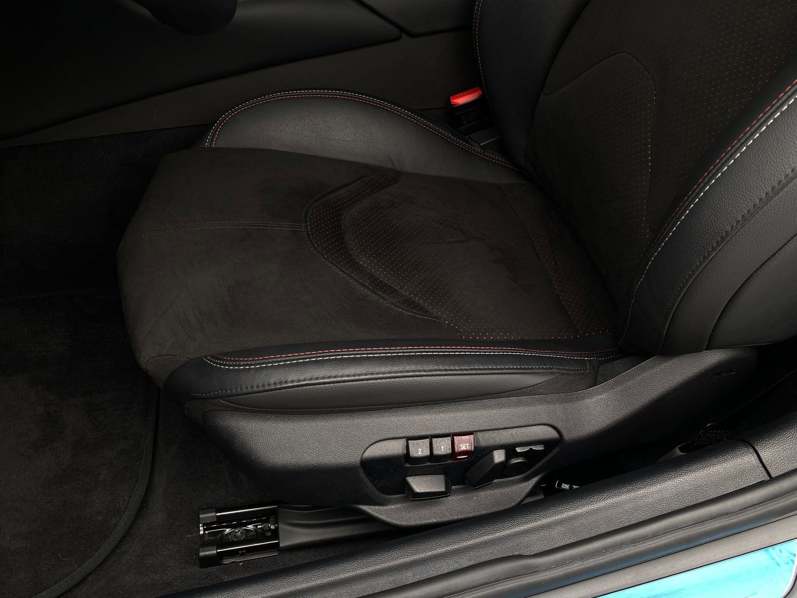 Used 2025 Toyota Supra RWD image 14