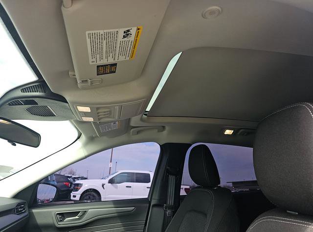 Used 2025 Ford Escape Active w/ Cold Weather Package image 11