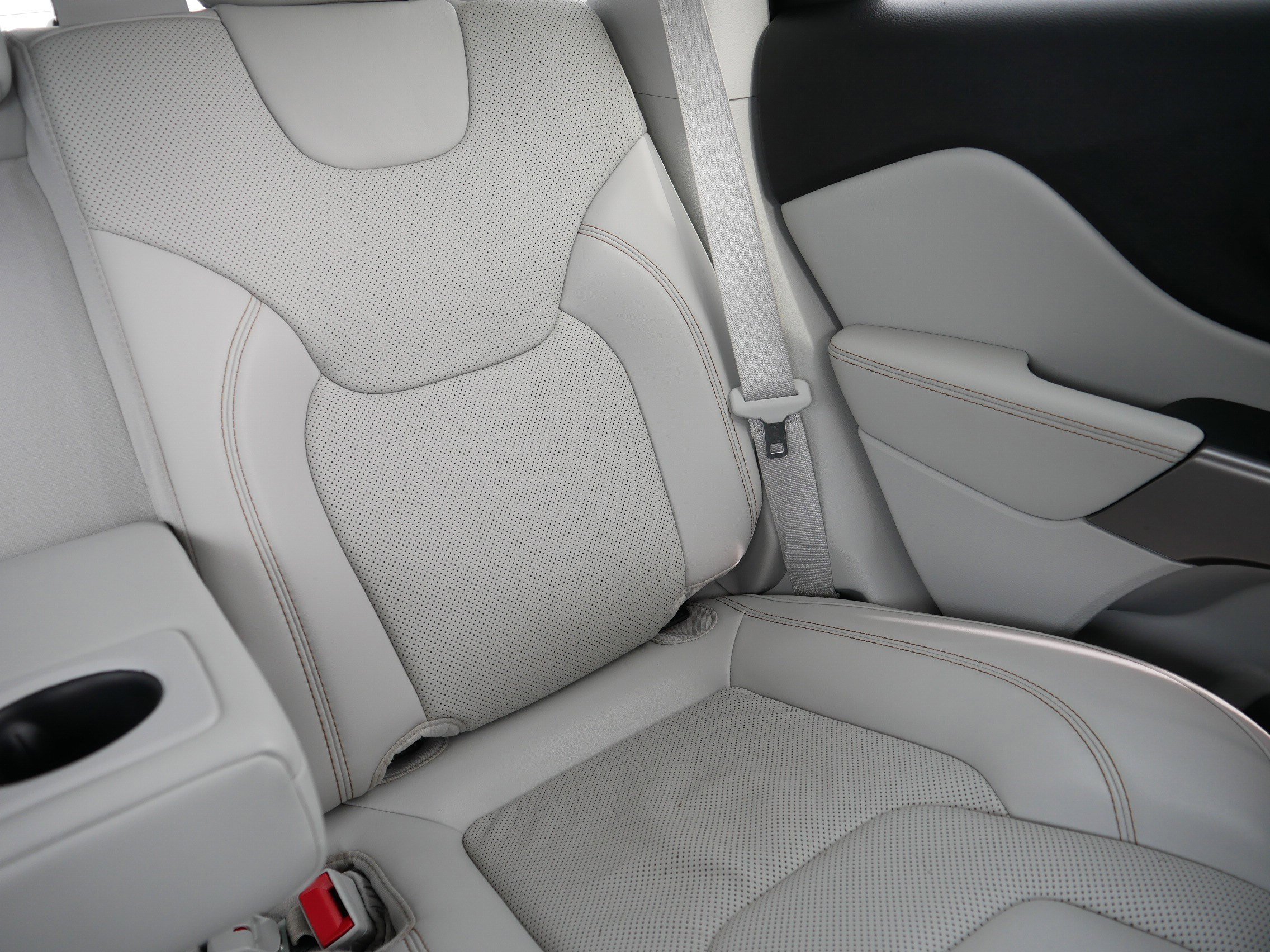 Used 2021 Jeep Cherokee Latitude Lux image 14