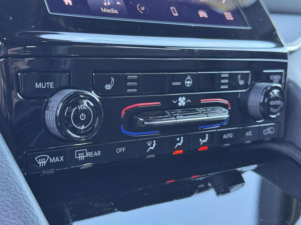 New 2025 Jeep Grand Cherokee L Altitude AWD/4WD image 20