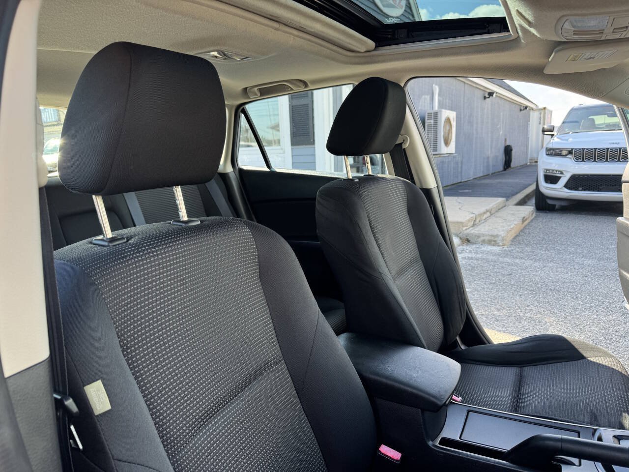 Used 2012 MAZDA MAZDA3 i Touring FWD image 33