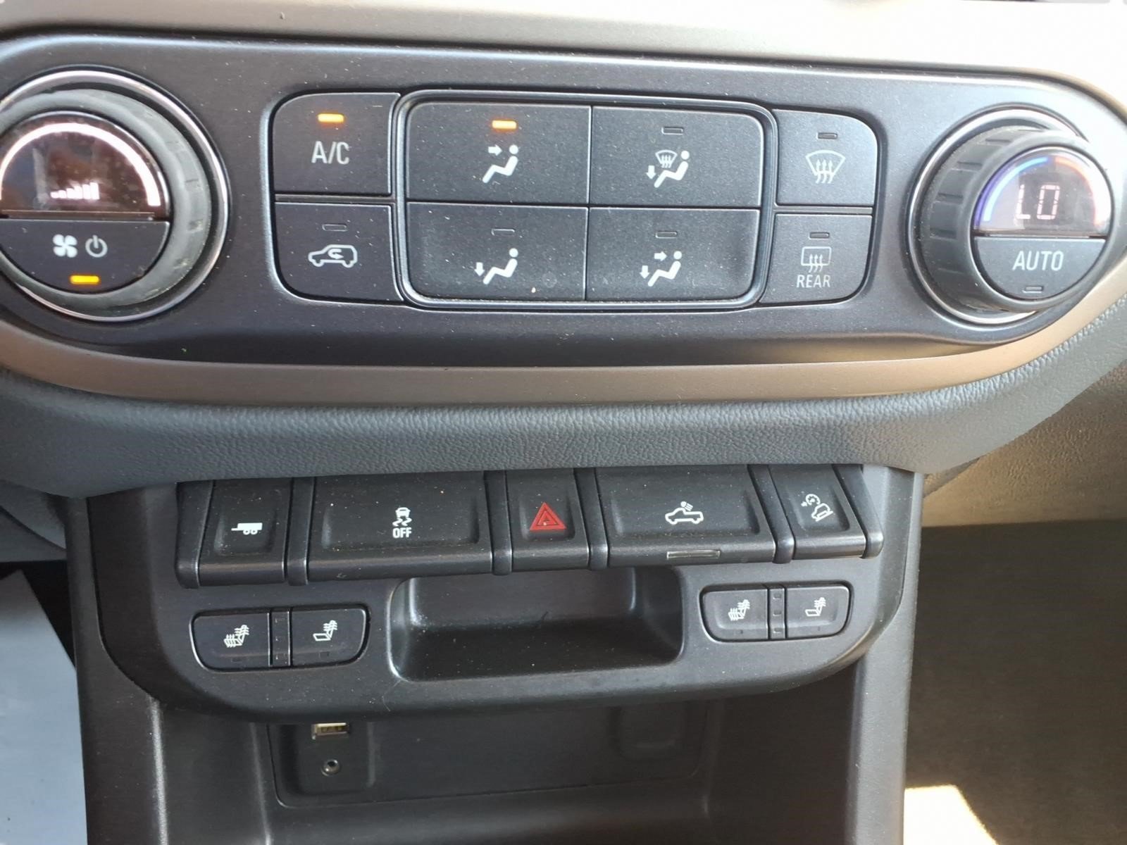 Used 2017 Chevrolet Colorado Z71 AWD/4WD image 19