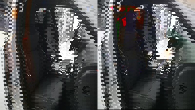 Used 2016 Dodge Charger SE w/ Sport Appearance Group image 23