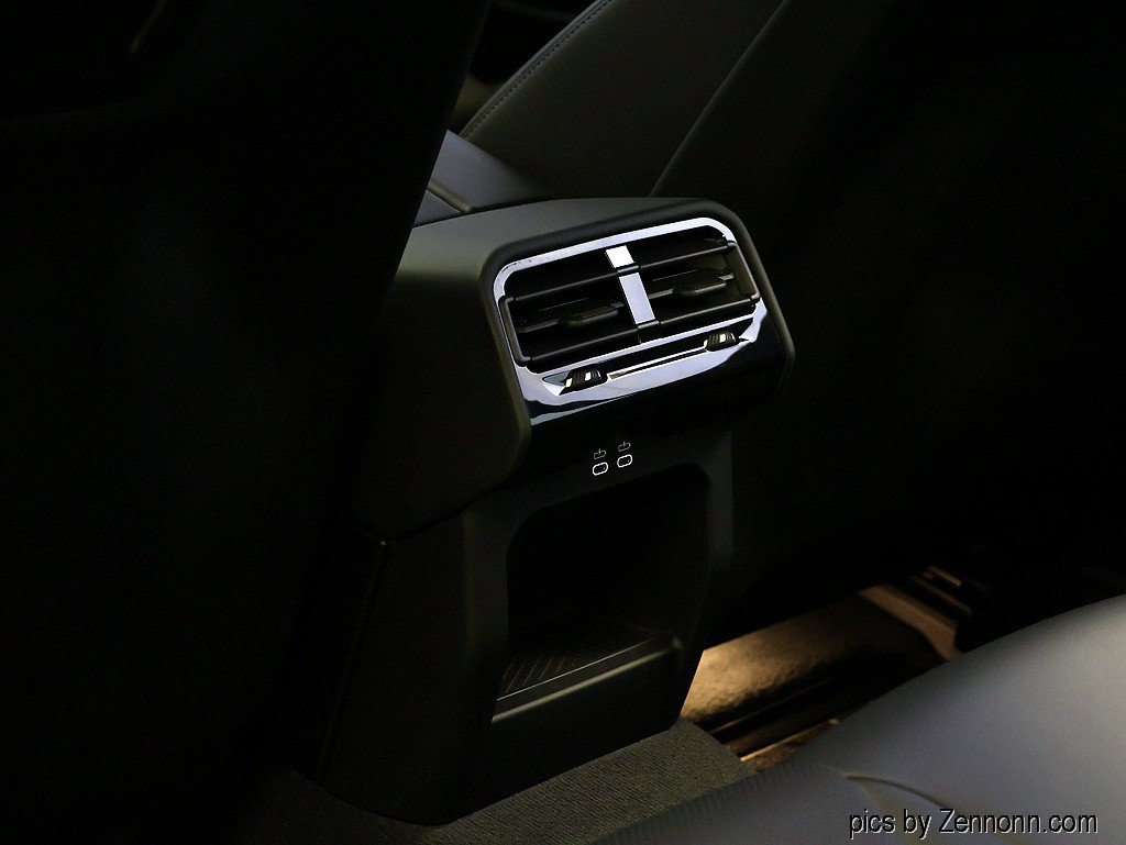 Certified 2025 BMW 530i xDrive AWD/4WD image 14