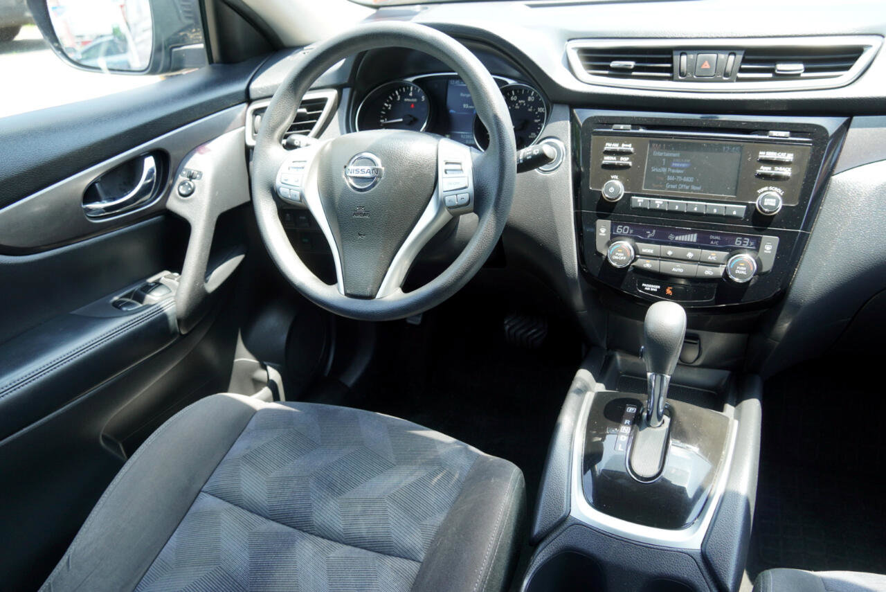 Used 2015 Nissan Rogue SV image 13