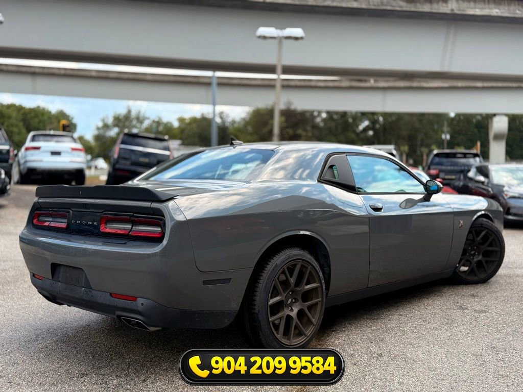 Used 2017 Dodge Challenger R/T Scat Pack RWD image 9