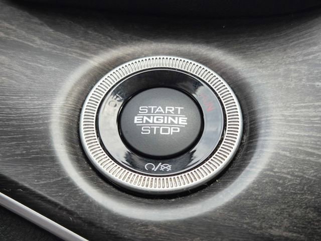 Used 2021 Jeep Grand Cherokee L Limited AWD/4WD image 25