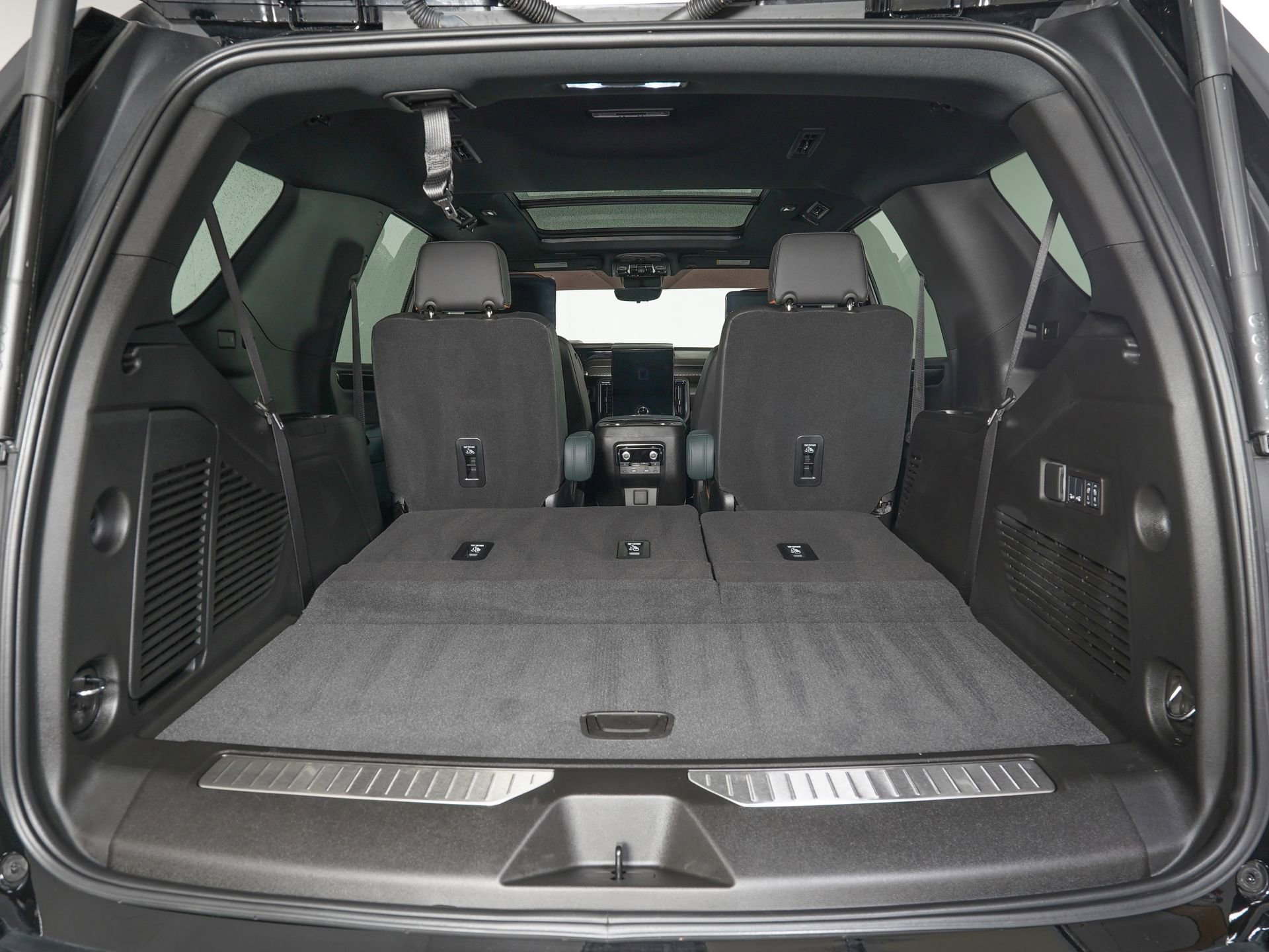 Used 2026 GMC Yukon AT4 w/ AT4 Premium Plus Package image 14