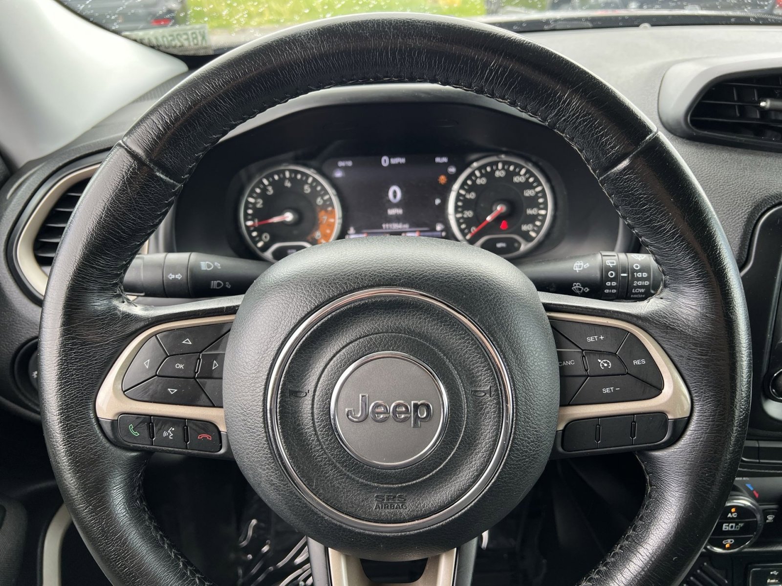 Used 2017 Jeep Renegade Latitude image 14