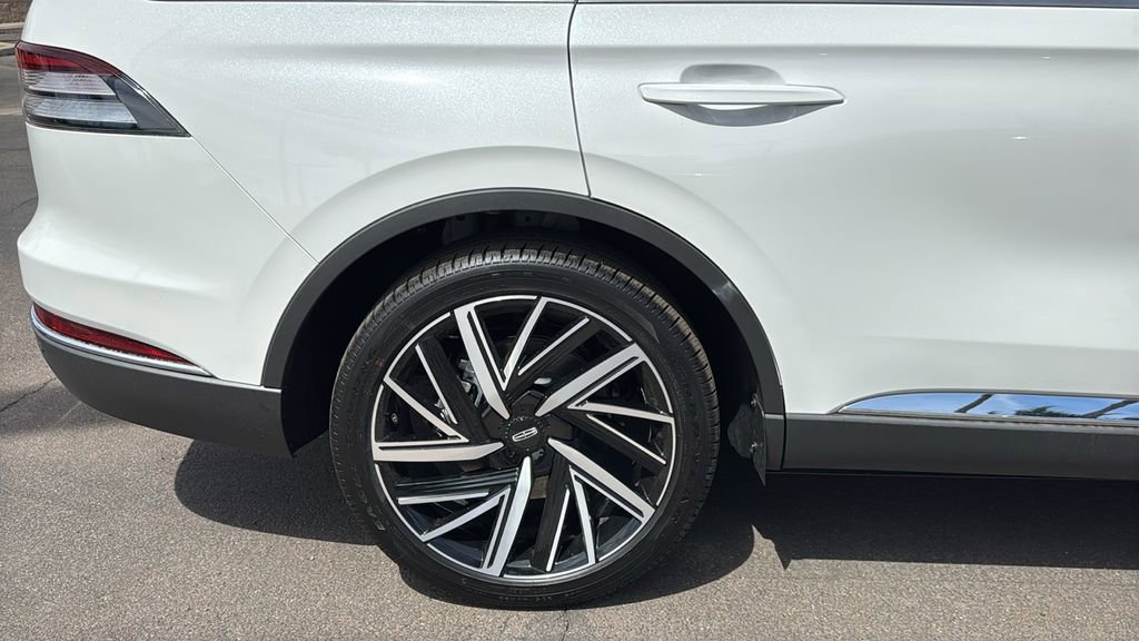 New 2026 Lincoln Aviator Reserve AWD/4WD image 27