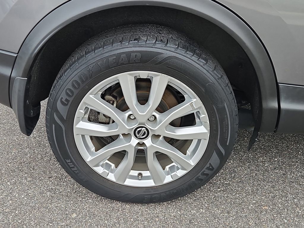 Used 2021 Nissan Rogue Sport S image 5