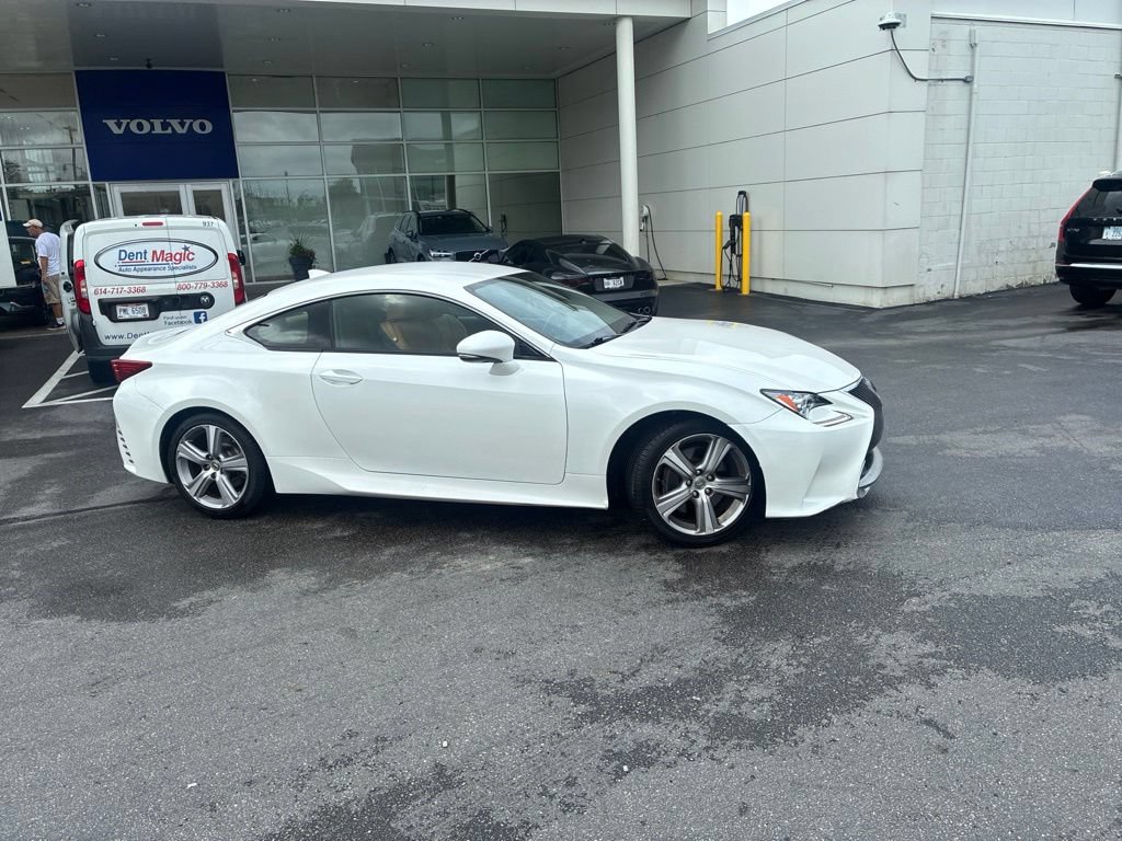Used 2016 Lexus RC 200t w/ Premium Package RWD image 2