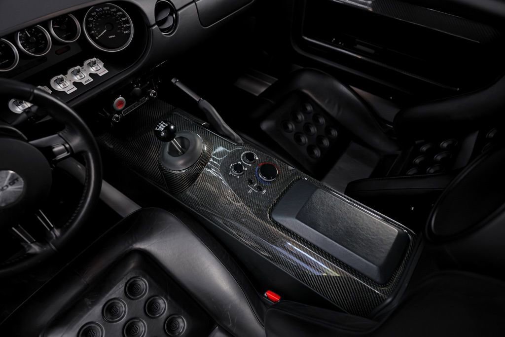 Used 2006 Ford GT image 25