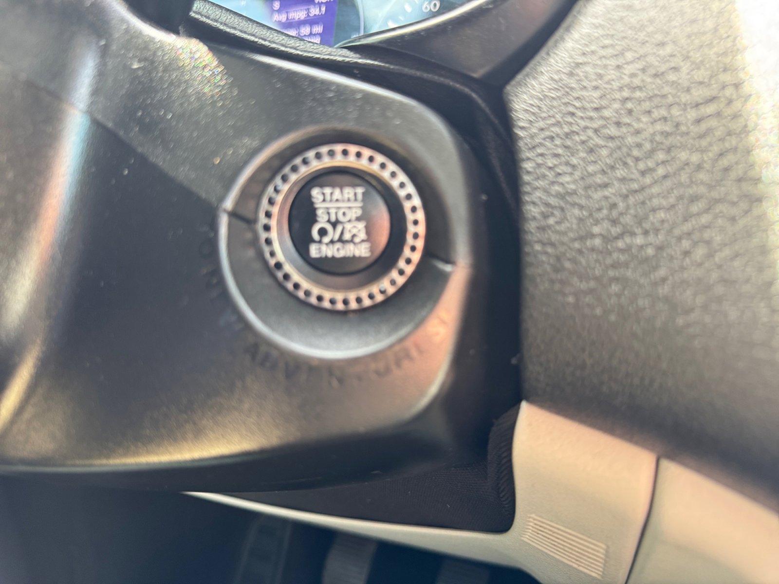 Used 2018 Jeep Renegade Latitude FWD image 21