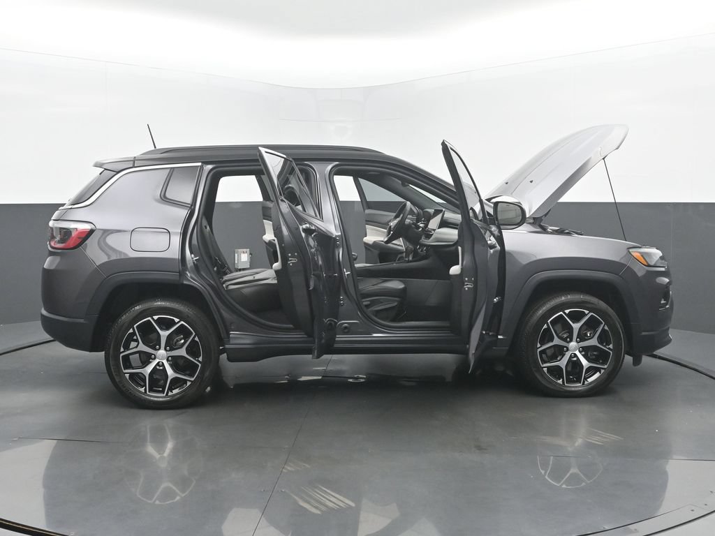 Used 2024 Jeep Compass Limited w/ Sun and Sound Group AWD/4WD image 58