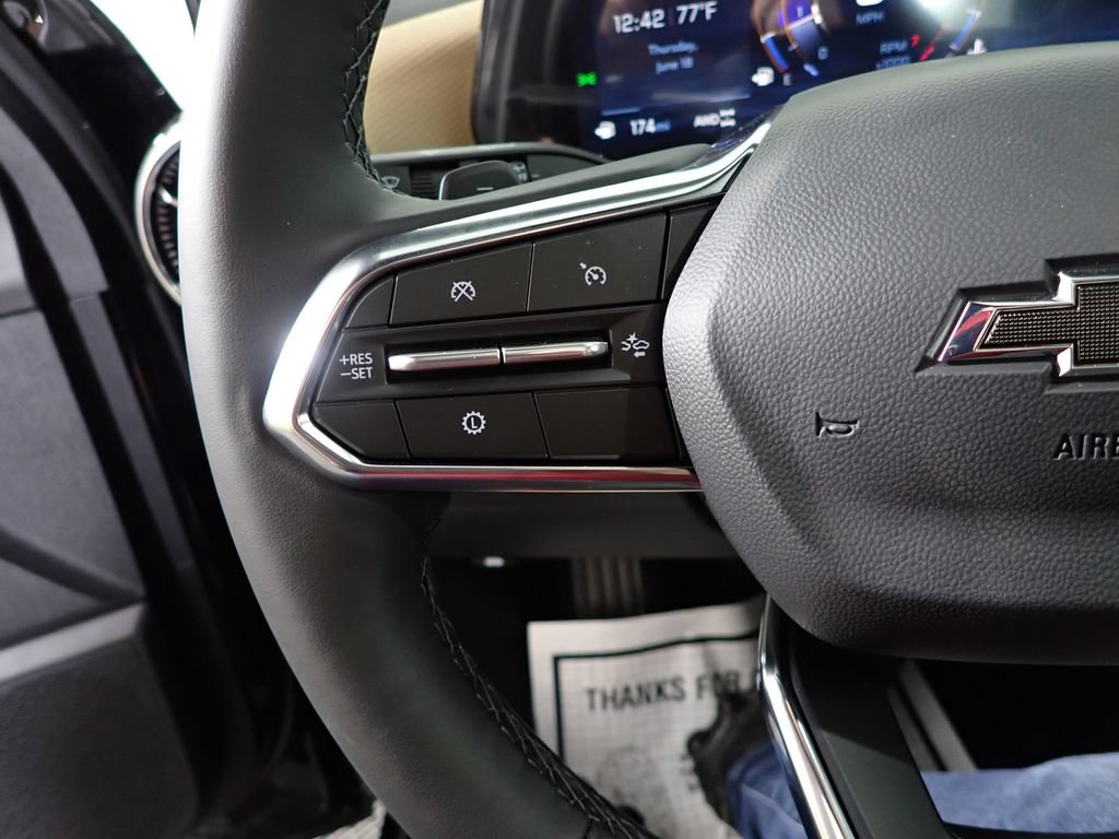 New 2026 Chevrolet Equinox ACTIV w/ Convenience Package III AWD/4WD image 28