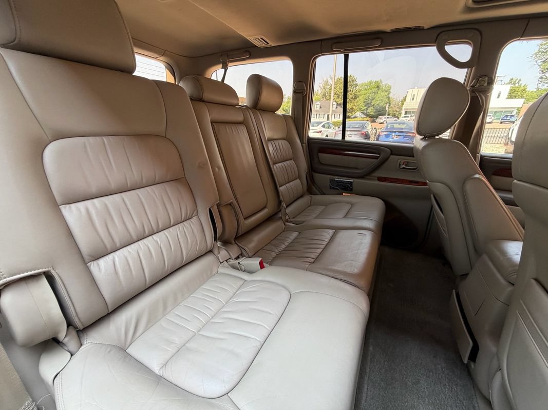 Used 2001 Lexus LX 470 4WD image 26