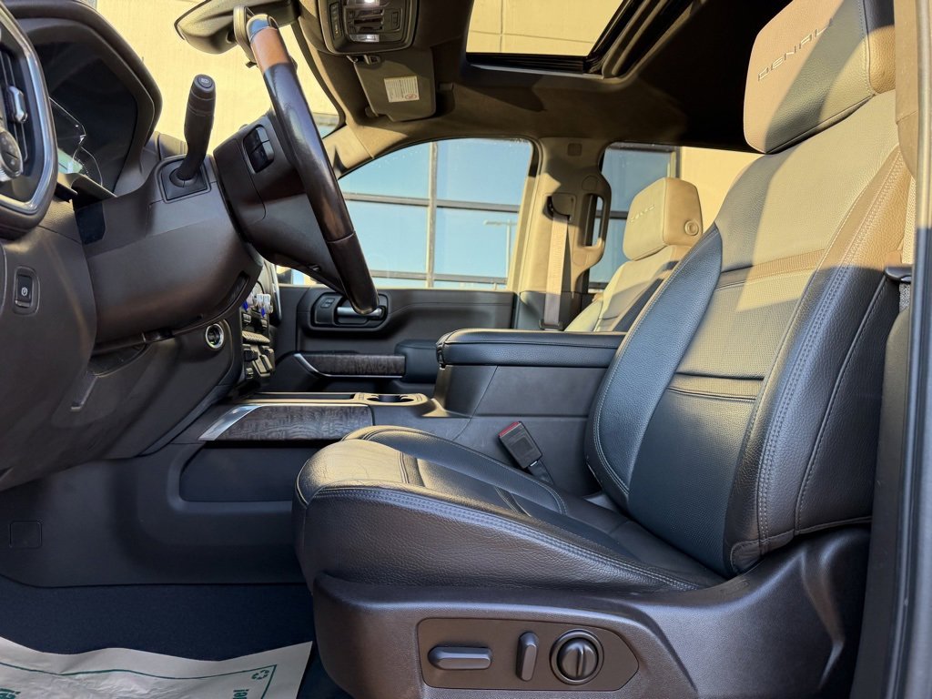 Used 2021 GMC Sierra 3500 Denali w/ Denali Ultimate Package image 9