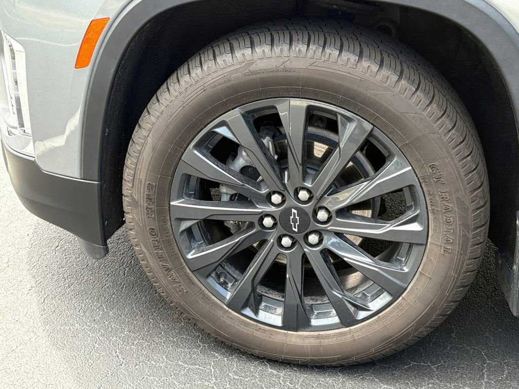 Used 2023 Chevrolet Traverse RS AWD/4WD image 28
