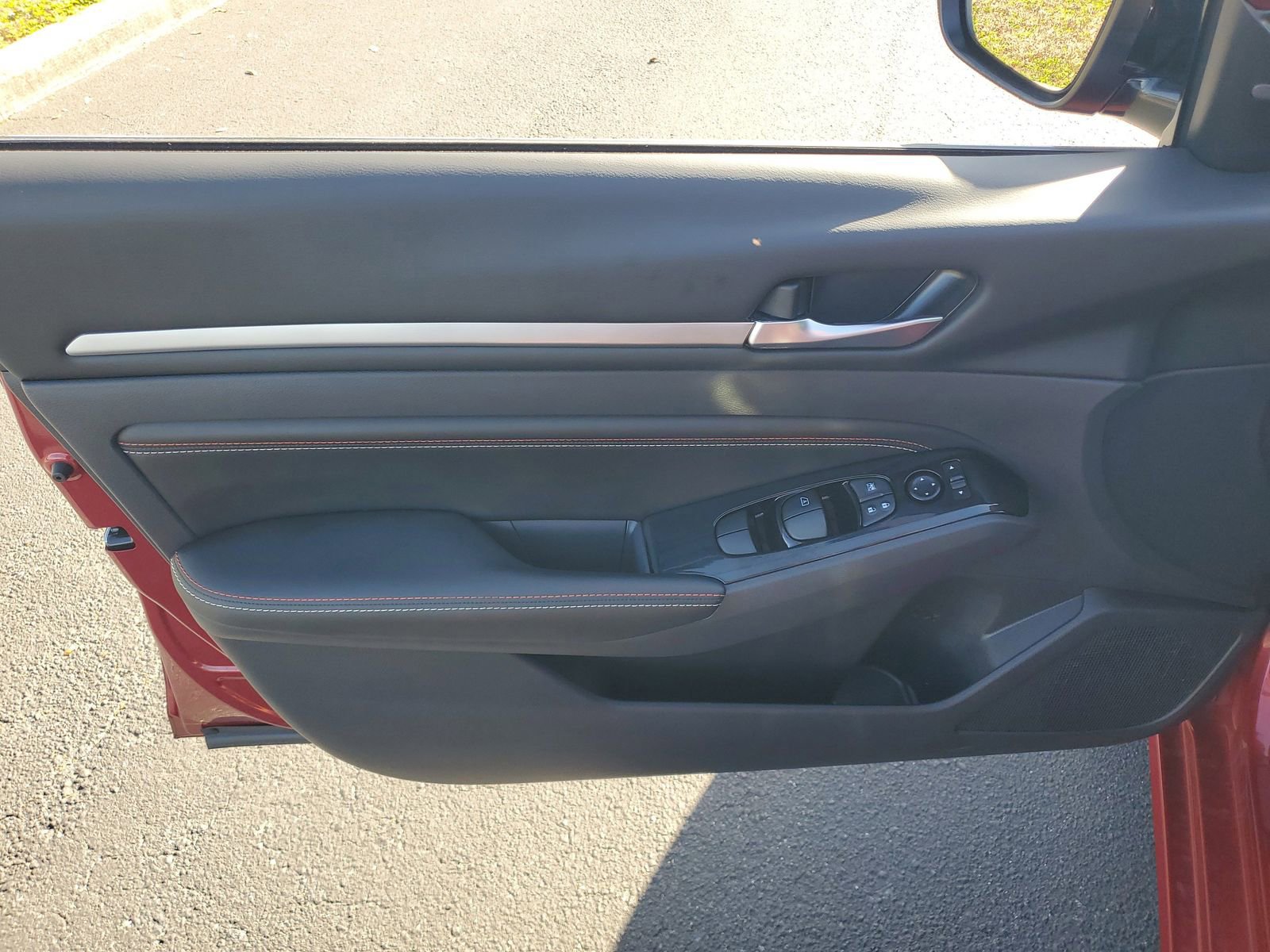 Used 2023 Nissan Altima 2.0 SR image 14