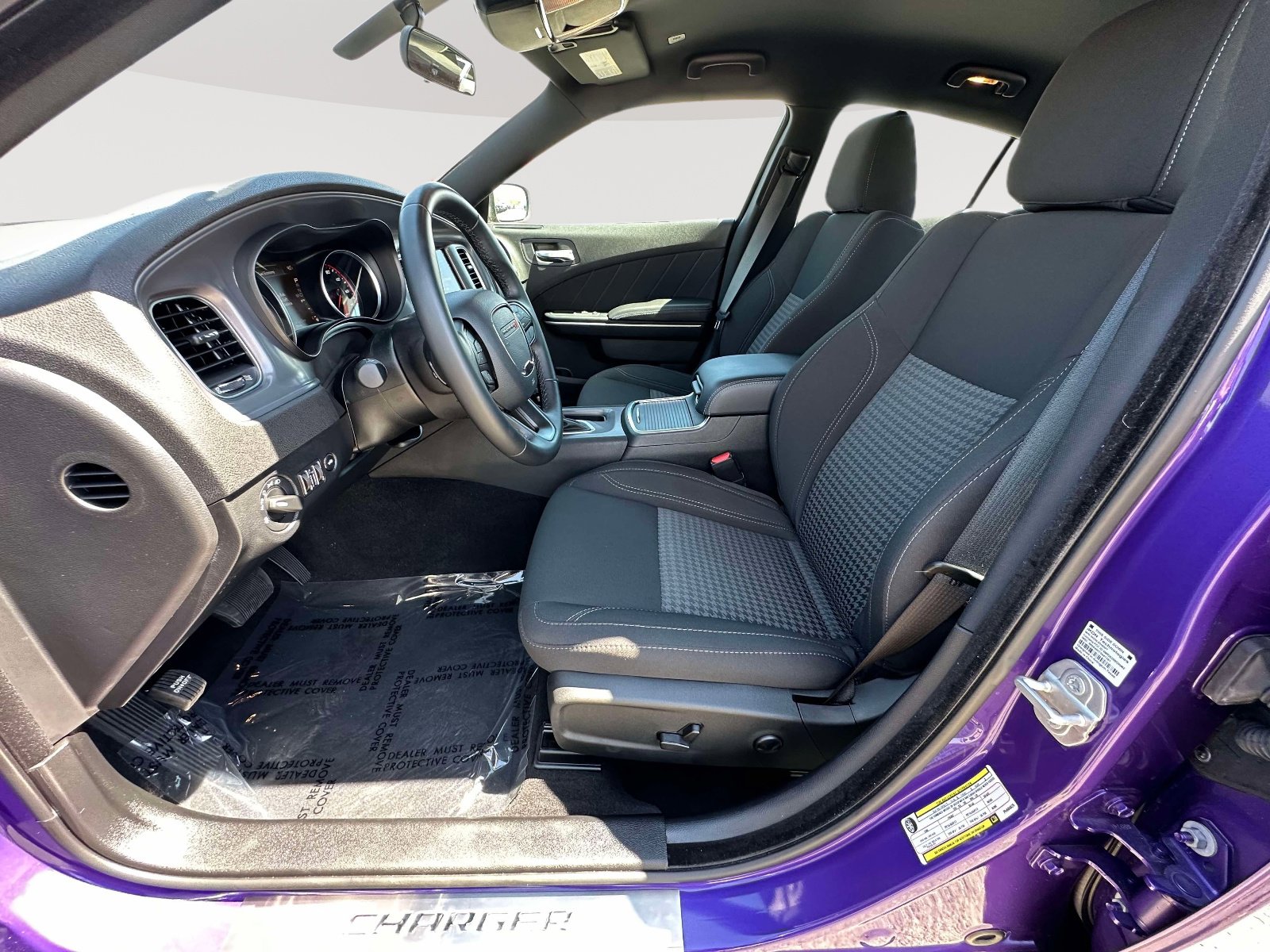 Used 2023 Dodge Charger SXT RWD image 20