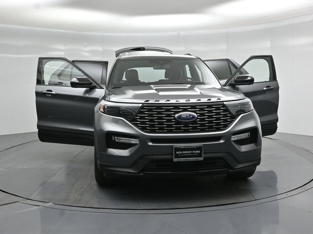 Certified 2022 Ford Explorer ST-Line w/ Class IV Trailer Tow Package AWD/4WD image 31