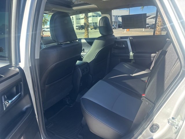 Used 2017 Toyota 4Runner SR5 Premium image 10