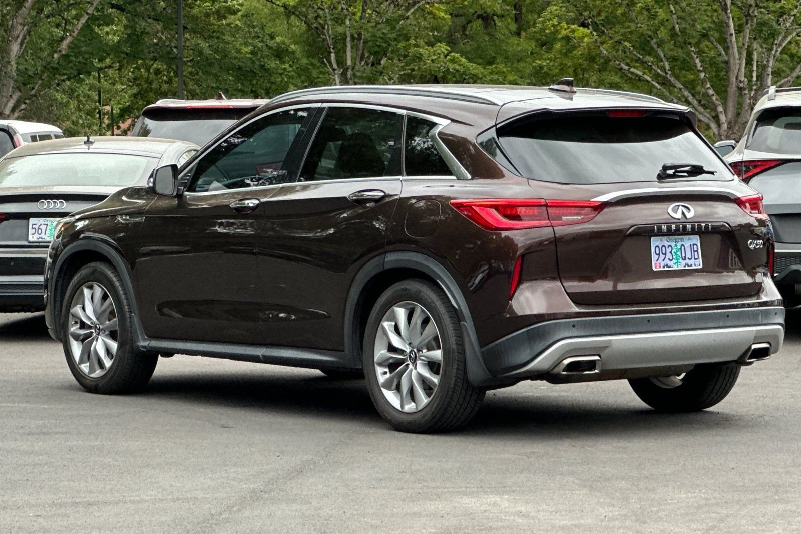 Used 2020 INFINITI QX50 Luxe w/ Navigation Package FWD image 6