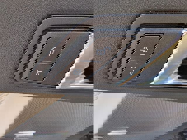 Used 2025 BMW M235i xDrive w/ Premium Package image 19