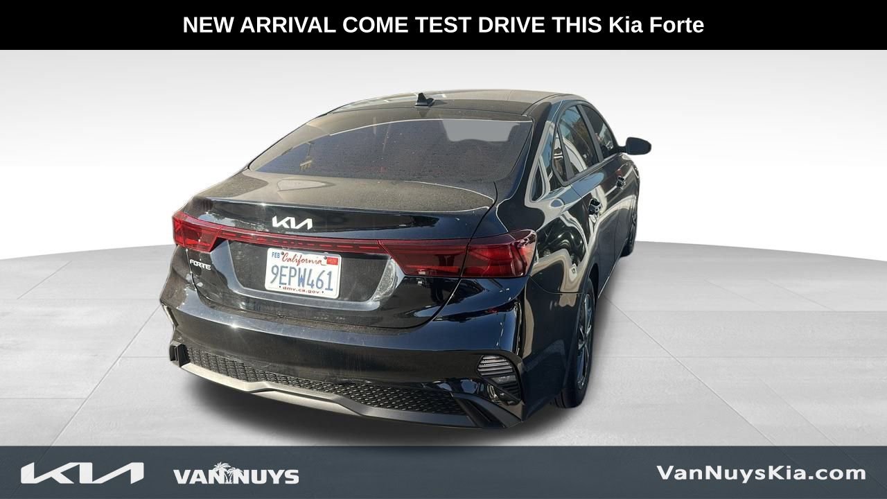 Used 2023 Kia Forte LXS w/ LXS Technology Package image 2