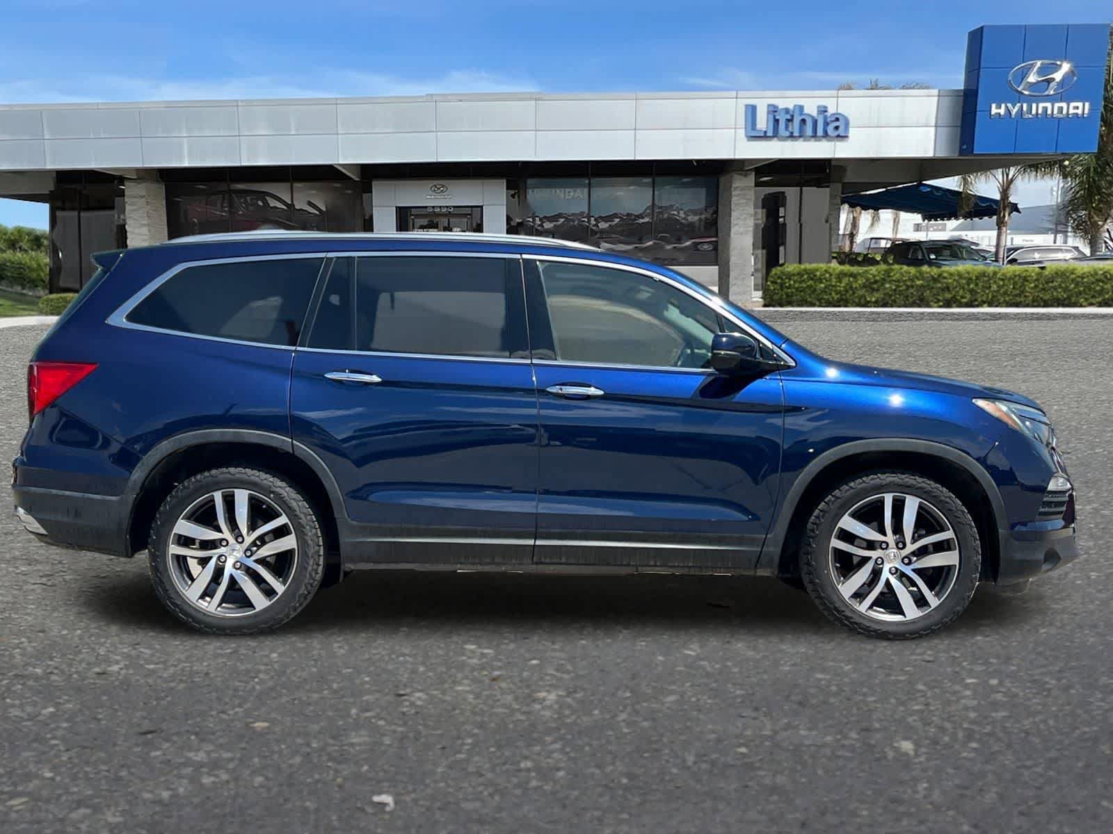 Used 2017 Honda Pilot Elite image 9