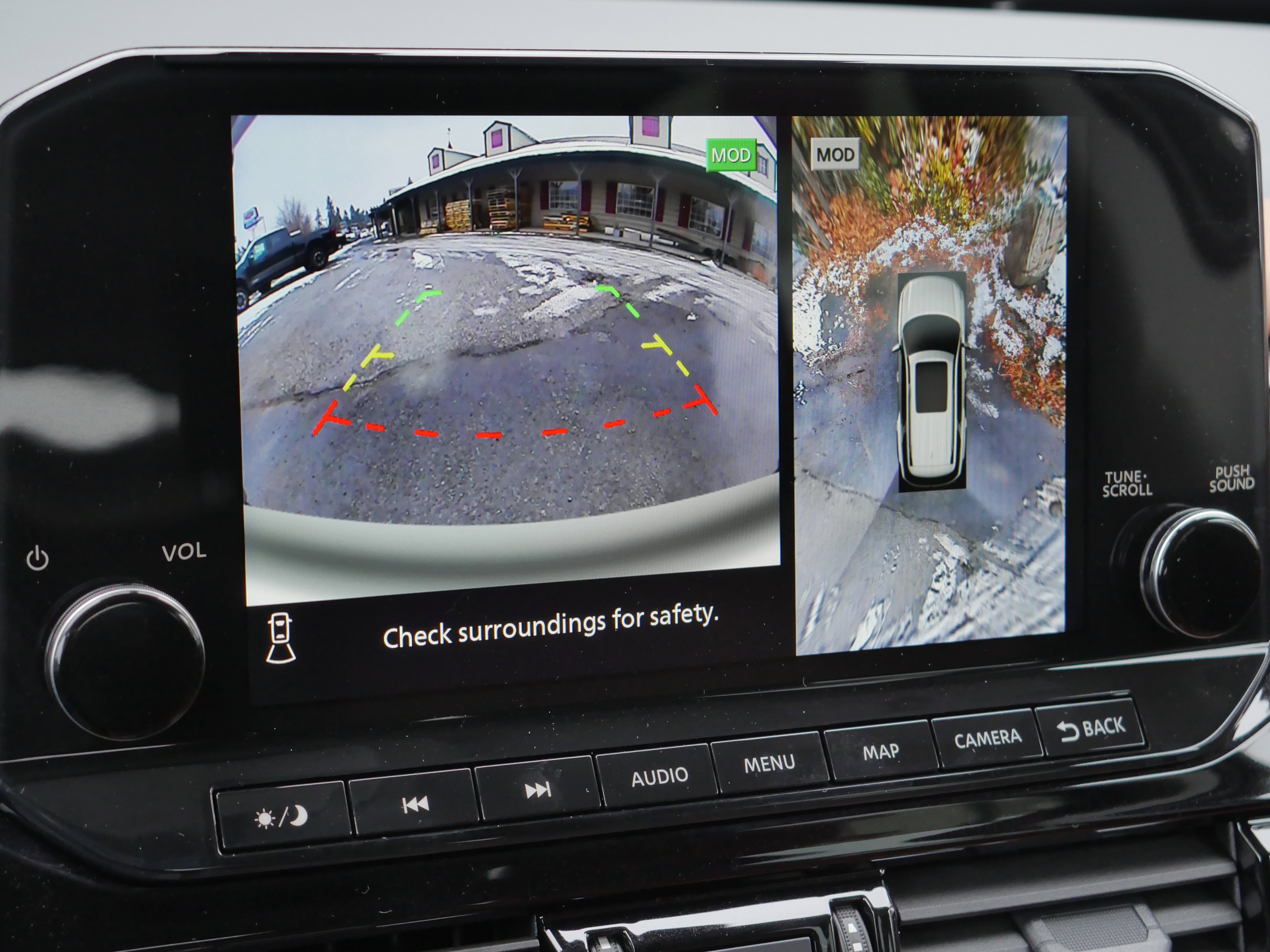 Certified 2025 Nissan Pathfinder Platinum w/ Cargo Package image 15