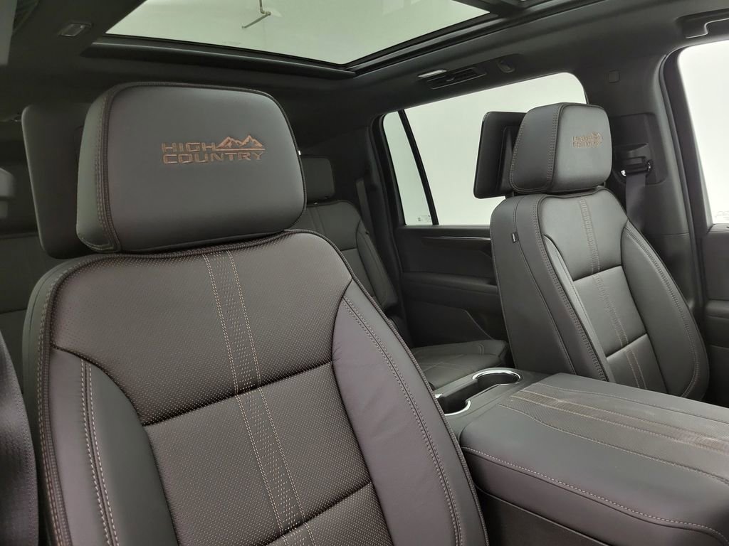 New 2025 Chevrolet Suburban High Country image 47