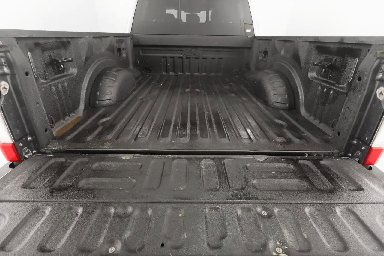 Used 2017 Ford F250 Lariat w/ Camper Package image 32