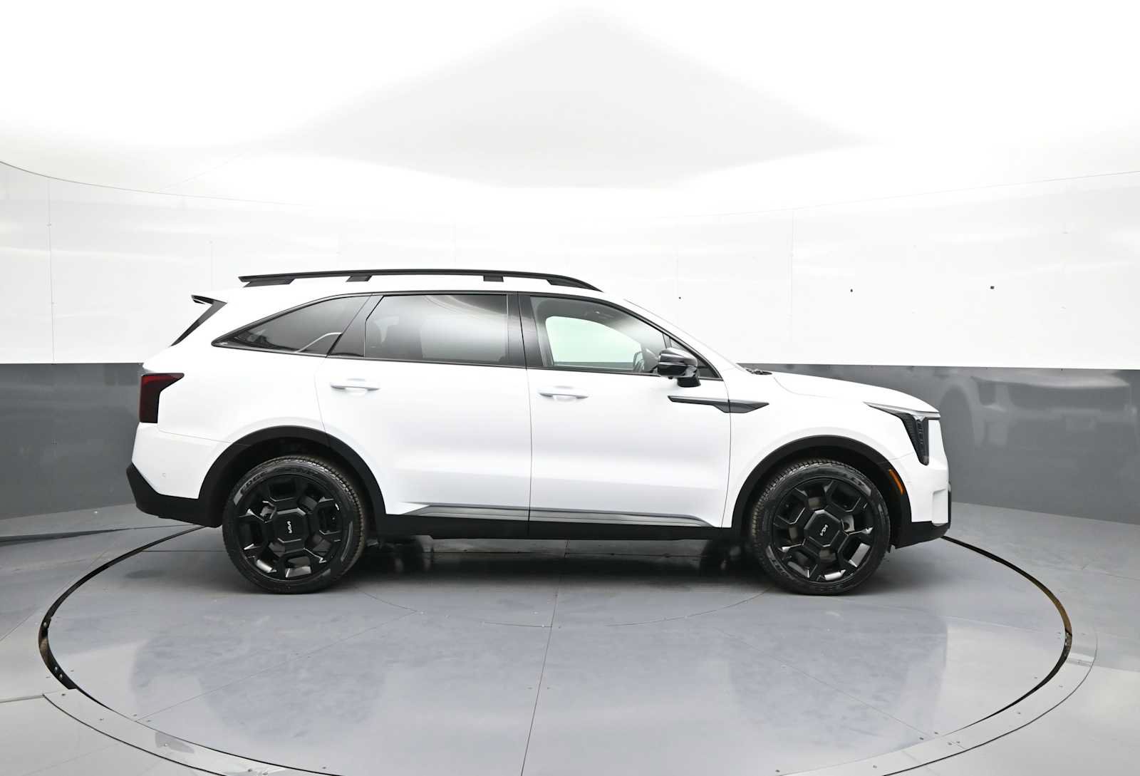 Certified 2024 Kia Sorento SX Prestige w/ Olive Brown Leather Package AWD/4WD image 4