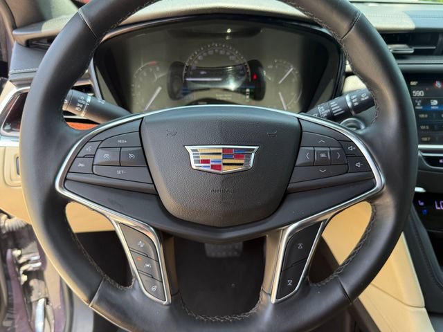 Used 2018 Cadillac XT5 Premium Luxury FWD image 13