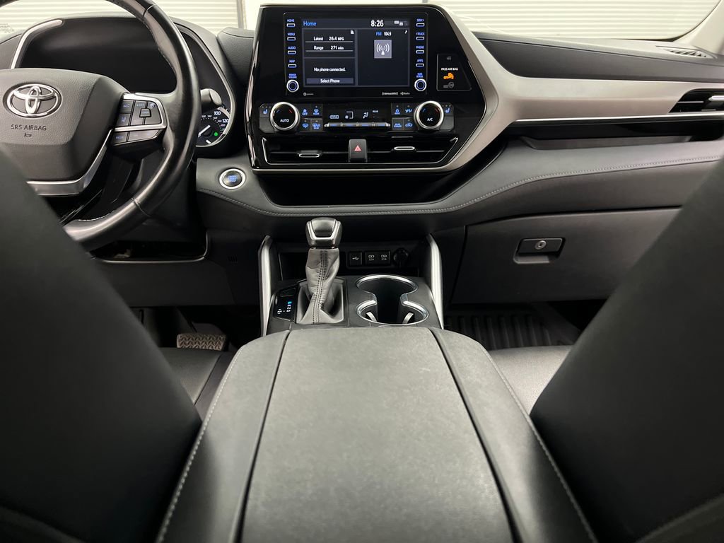 Used 2020 Toyota Highlander XLE image 38