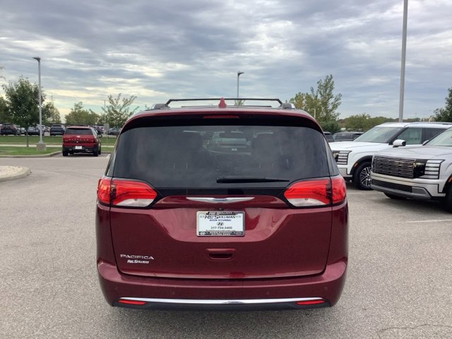Used 2018 Chrysler Pacifica Touring-L Plus FWD image 5