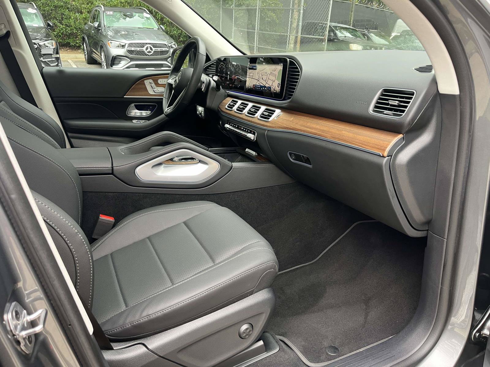 Certified 2025 Mercedes-Benz GLE 350 4MATIC image 51