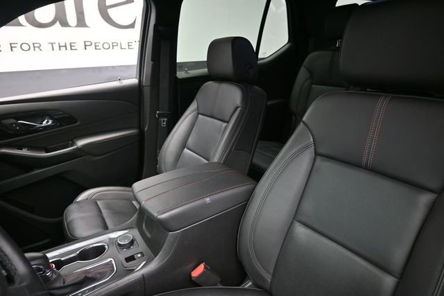 Used 2023 Chevrolet Traverse RS w/ LPO, Floor Liner Package AWD/4WD image 16