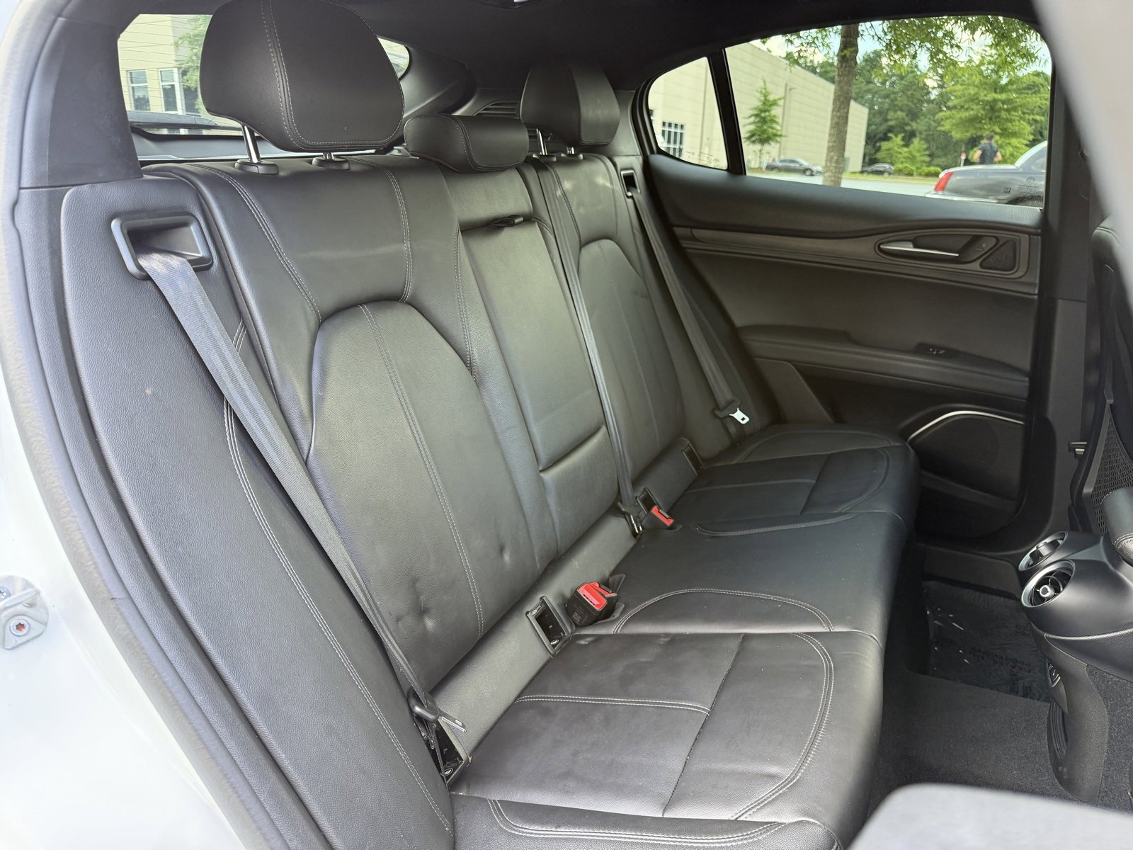 Used 2022 Alfa Romeo Stelvio Ti image 42