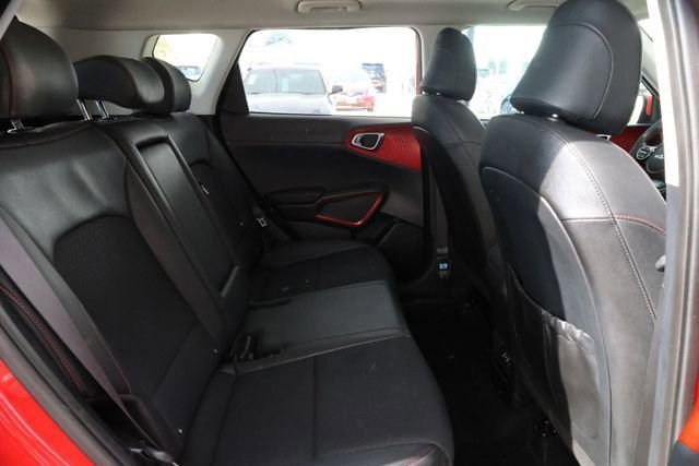 Used 2025 Kia Soul GT-Line image 30