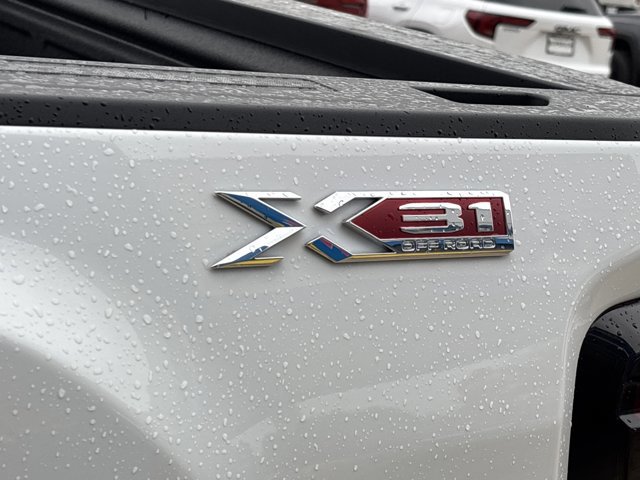 New 2026 GMC Sierra 2500 SLT w/ SLT Premium Package image 15