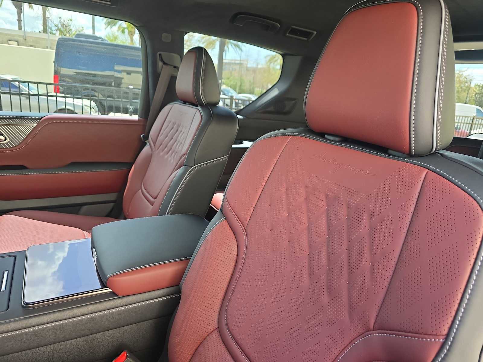 New 2026 INFINITI QX80 Autograph w/ Premium Cargo Package image 15